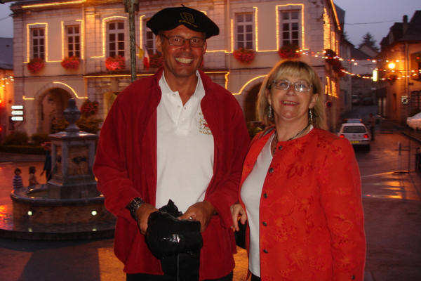 Christian et Marie-Chantal devant la superbe place