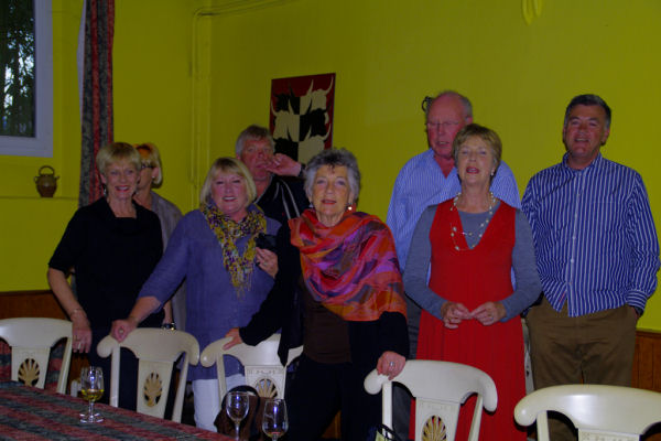 Nos amis australiens chantant leur hymne