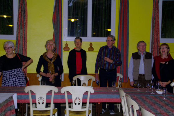 Nos amis australiens chantant leur hymne