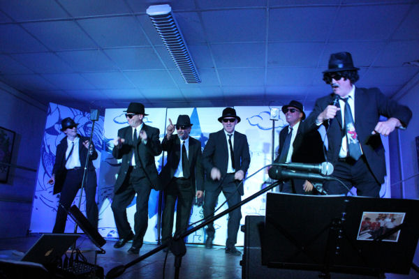 Les Esbarrits en Blues Brothers