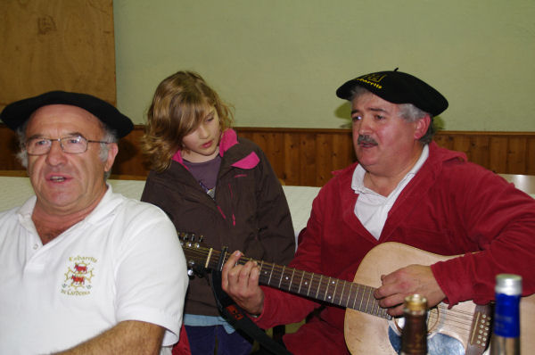 Lo mainat l'aprenerà